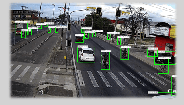 Monitoramento e identificação automática de veículos em vias urbanas